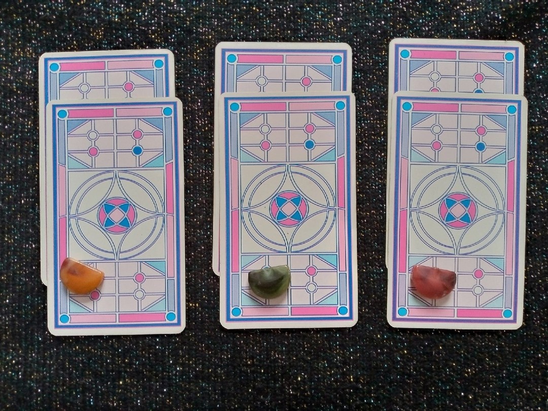 Слева направо, первый, второй, третий.