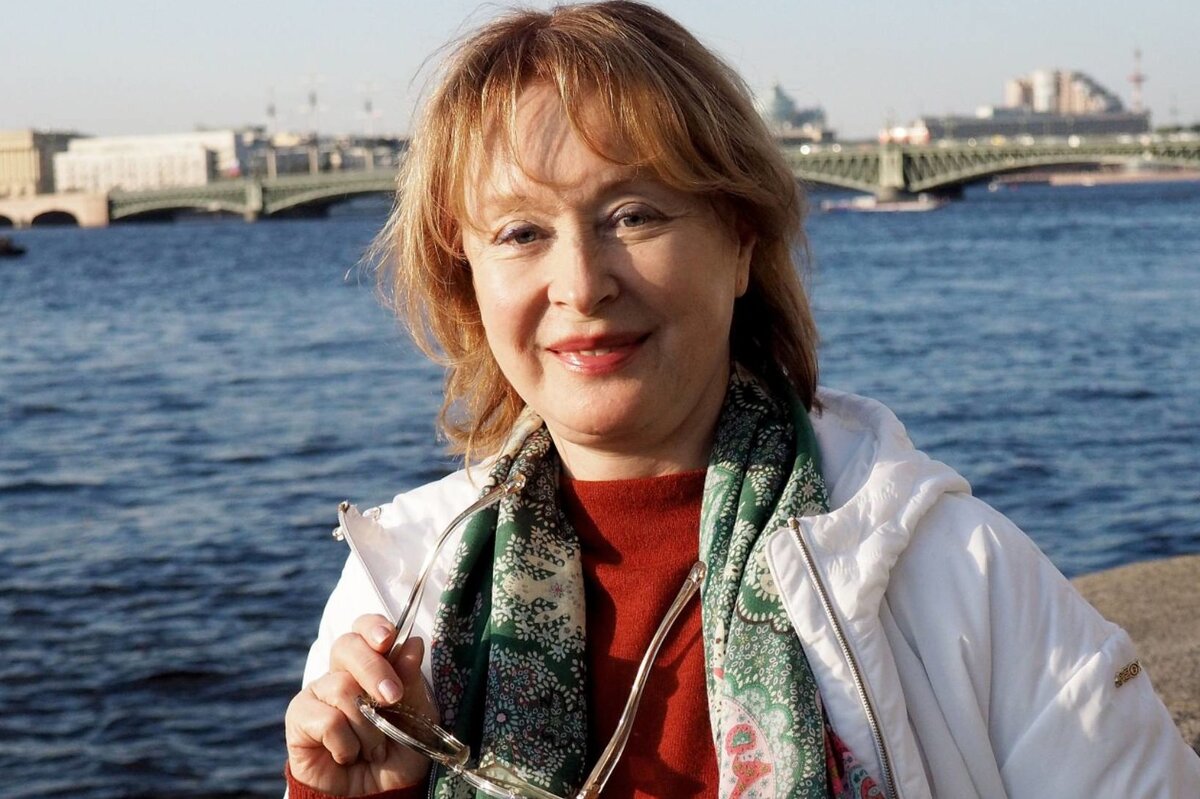     «Скука смертная!»: Лариса Удовиченко впервые ответила на вопрос об эмиграции во Францию