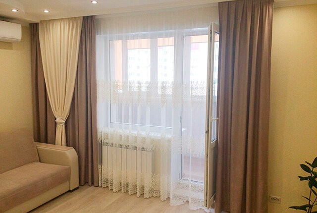 Балконные шторы: дизайн штор для гостиной
