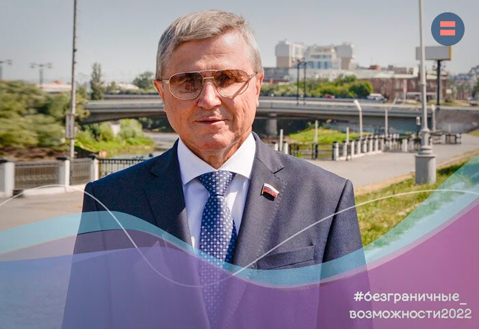 Олег Смолин