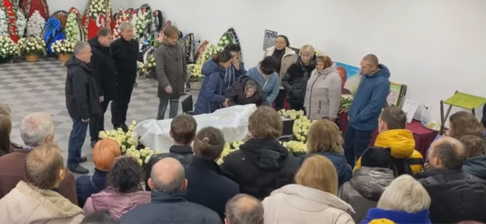    Прощание с Сергеем Кузнецовым, мама композитора Валентина Алексеевна Юлия Гончарова