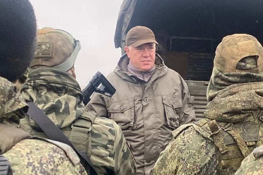    В подразделение, где проходят службу жители Вологодской области, губернатор привез продукты, оборудование и экипировку.