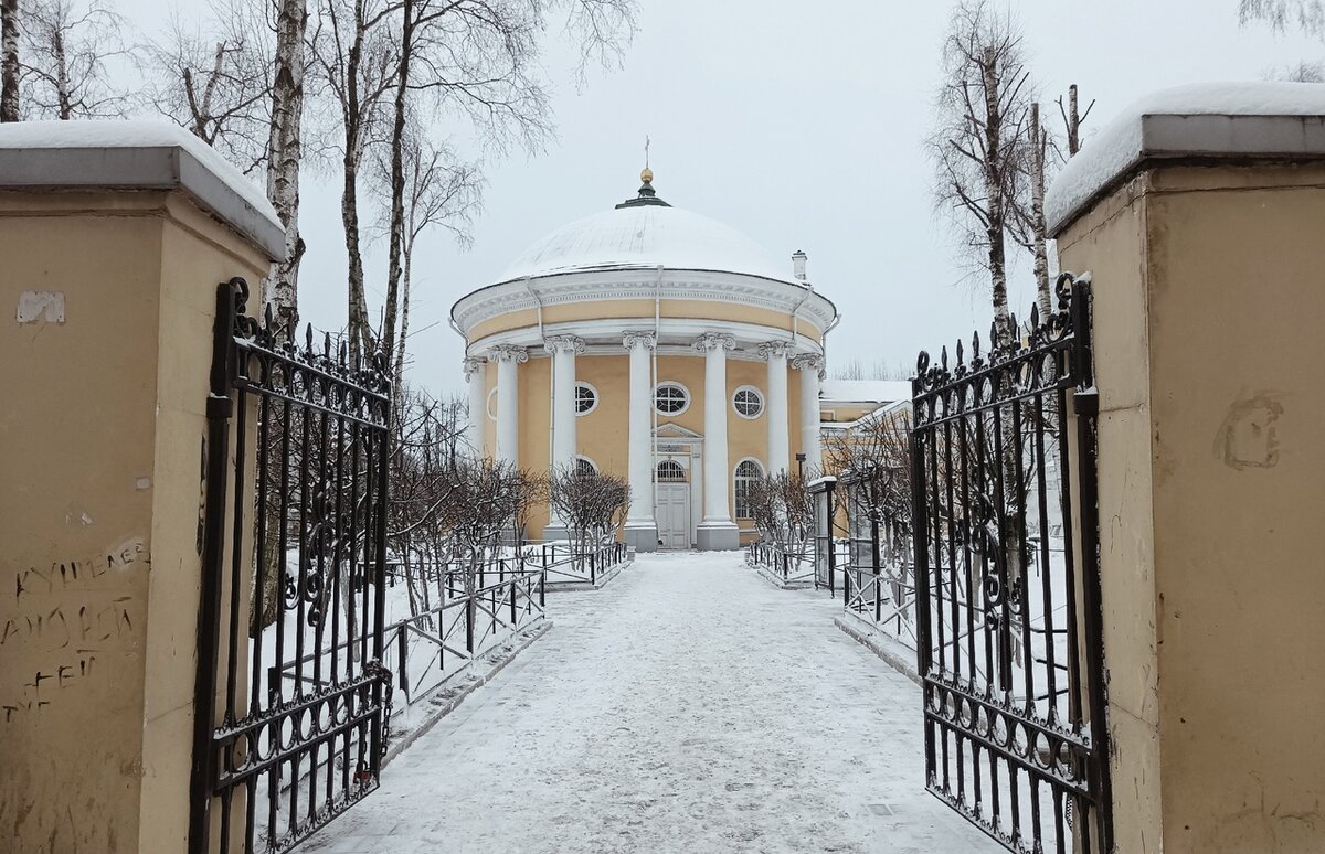 Геометрия Петербурга. Троицкая церковь 