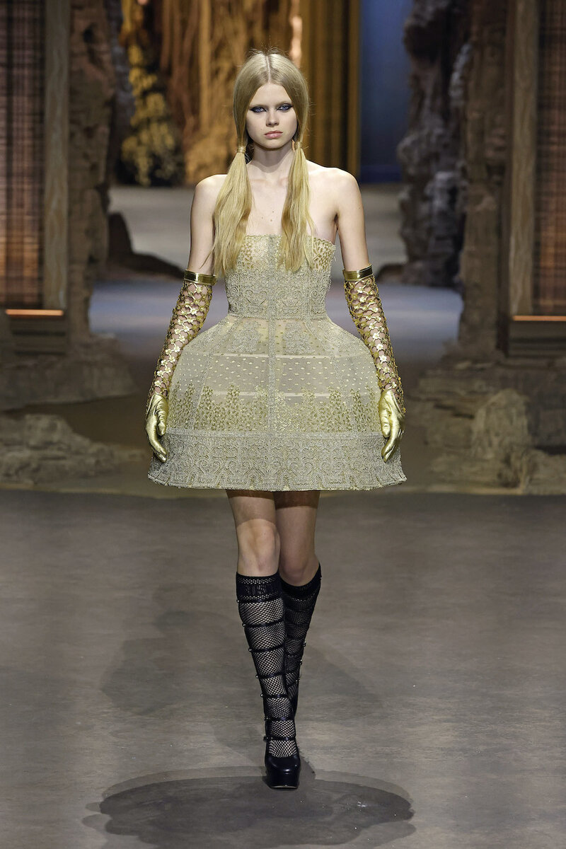    Christian Dior весна-лето 2023LEGION-MEDIA