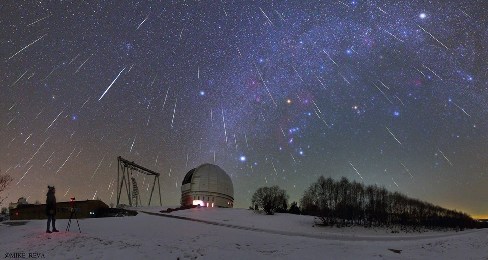     Так выглядели Геминиды в 2021 году. Фото: Михаил Рева.