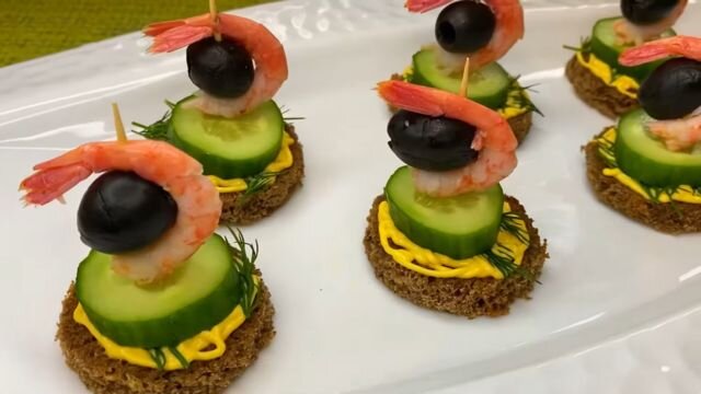 Рецепты канапе с креветками: 5 вариантов приготовления