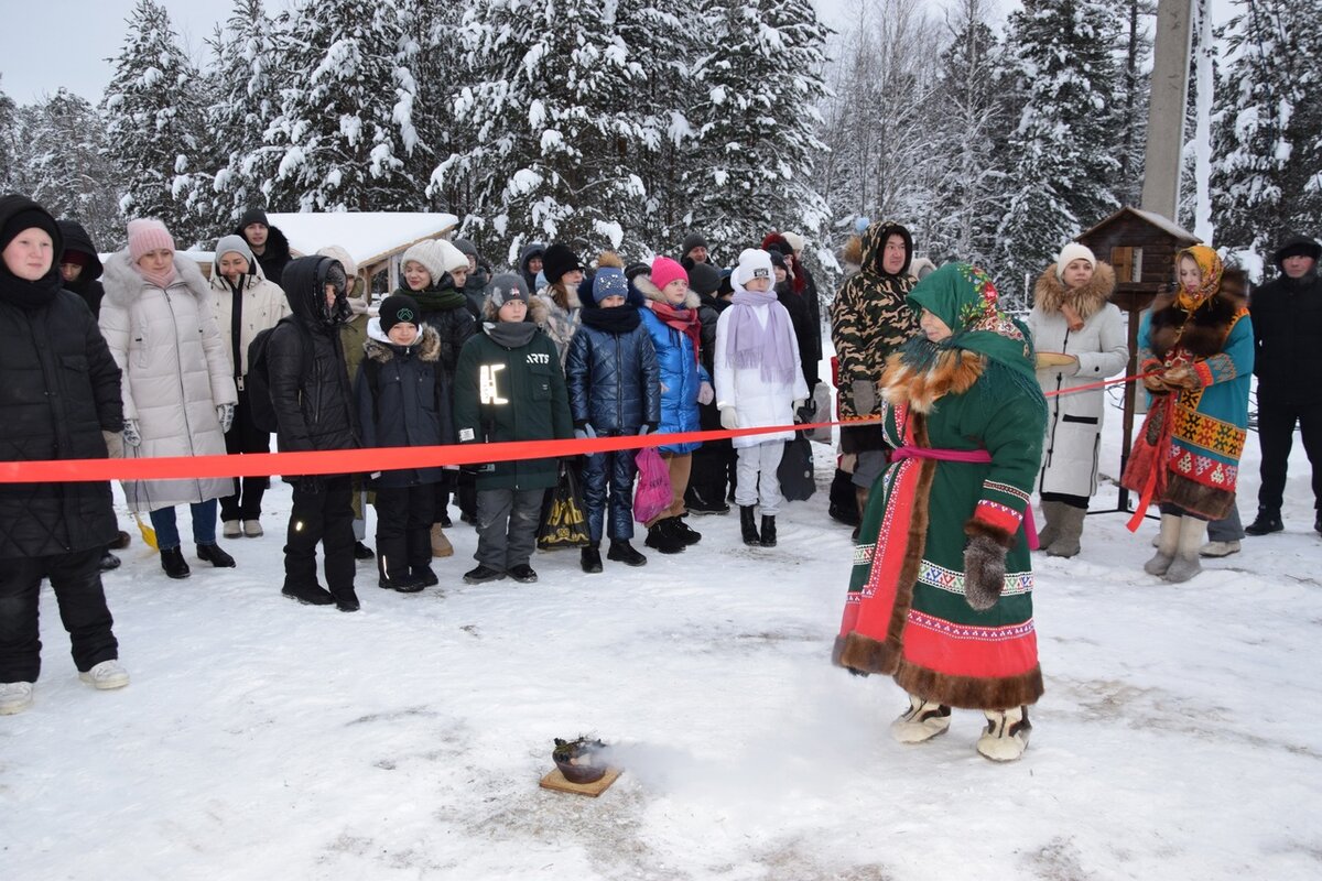    В Мегионе открылась резиденция хантыйского Деда Мороза
