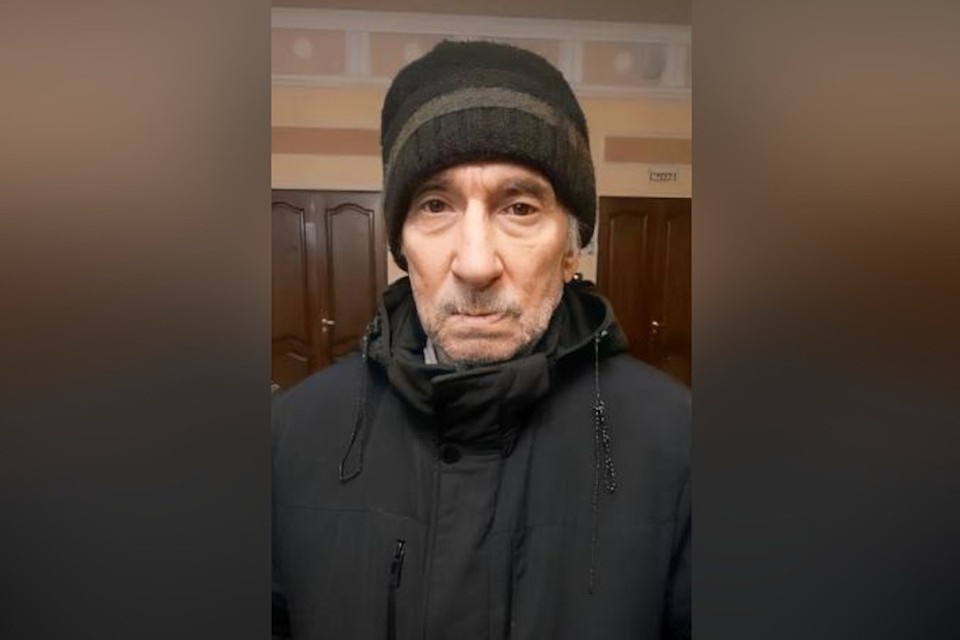     У Александра есть особая примета — отсутствие фаланги на указательном пальце правой руки. Фото: "Поисковый отряд ЛизаАлерт Новосибирской области"