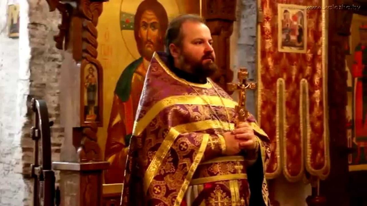 Протоиерей Александр (Болонников) на воскресной проповеди. Фото: i.ytimg.com