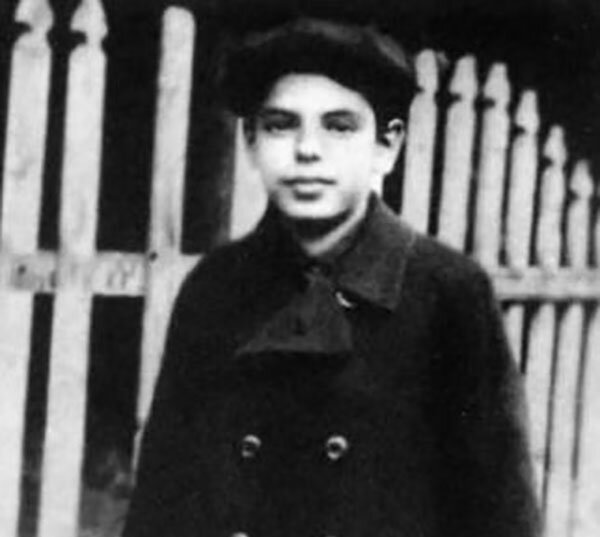 Юный Аркадий