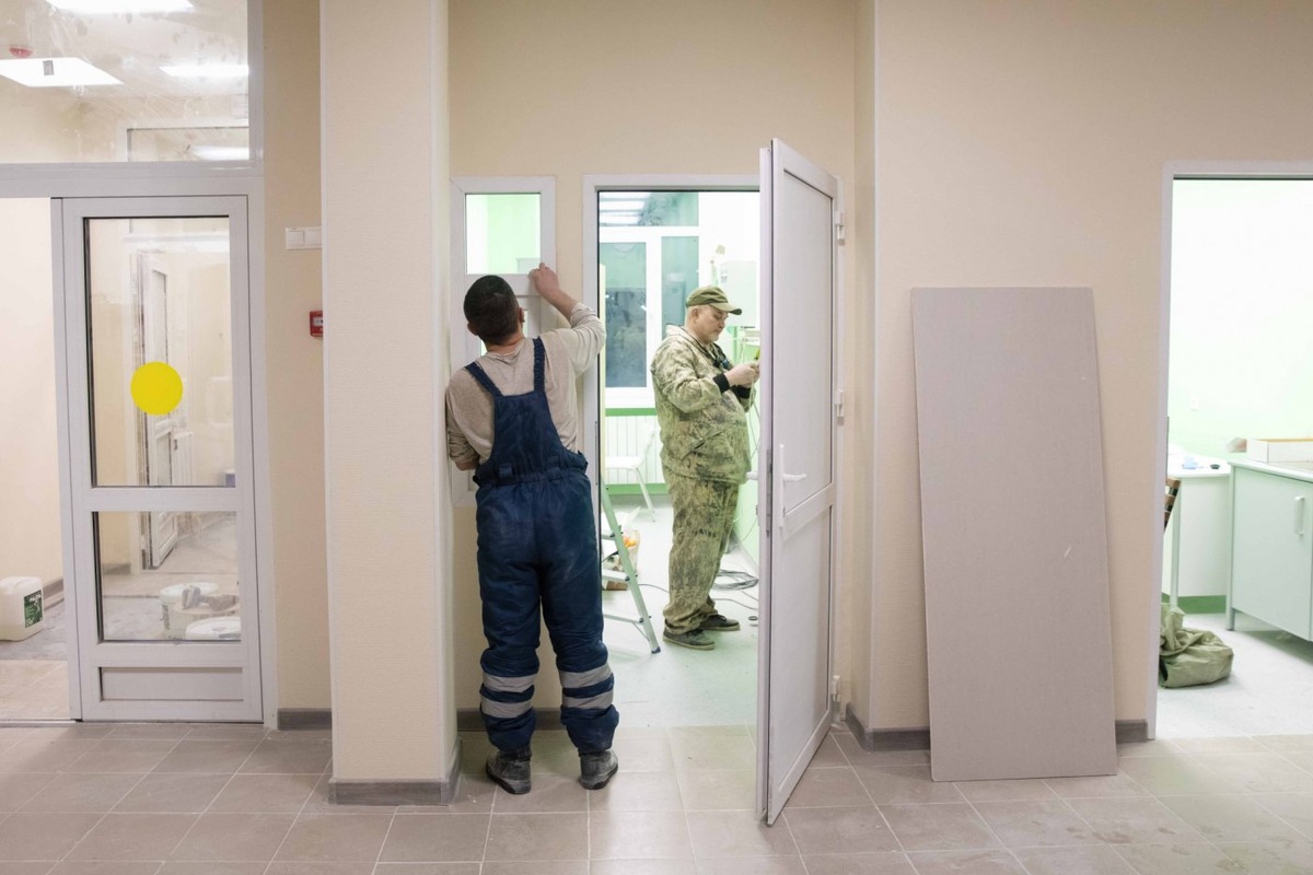    В Сургутском районе завершаются отделочные работы в новой амбулатории