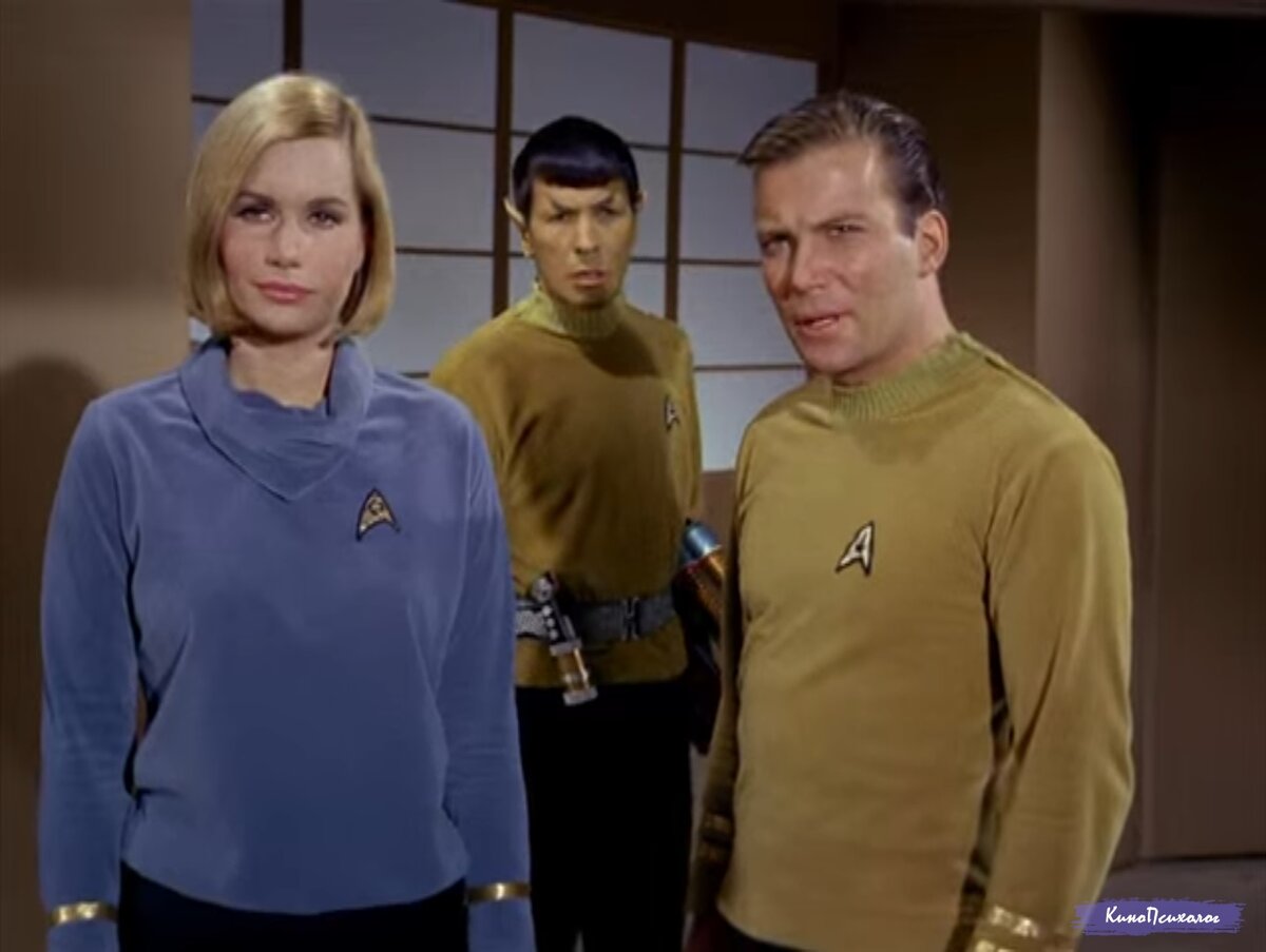 "Стар трек", скриншот из сериала. Доктор Элизабет Денер, мистер Спок, капитан Кирк.