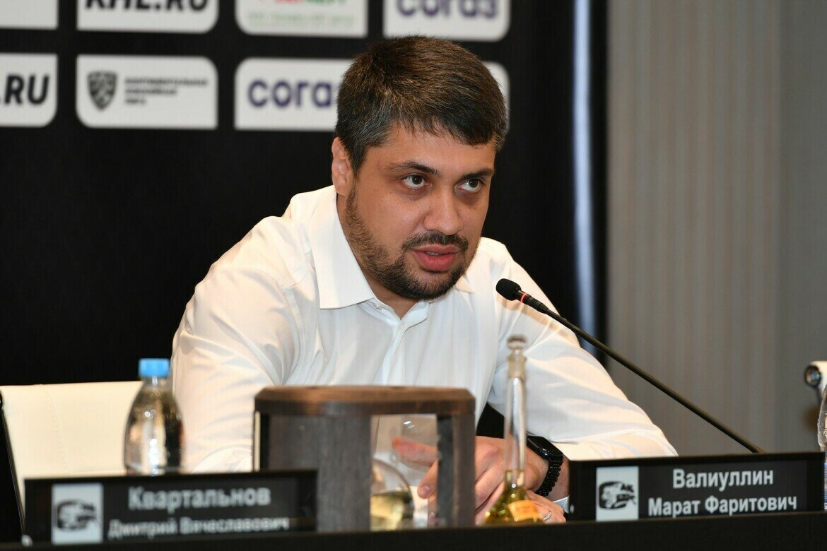 ​«Предлагаем разные варианты. Дмитрий сказал, что все переговоры хочет провести после плей-офф». Фото: ak-bars.ru