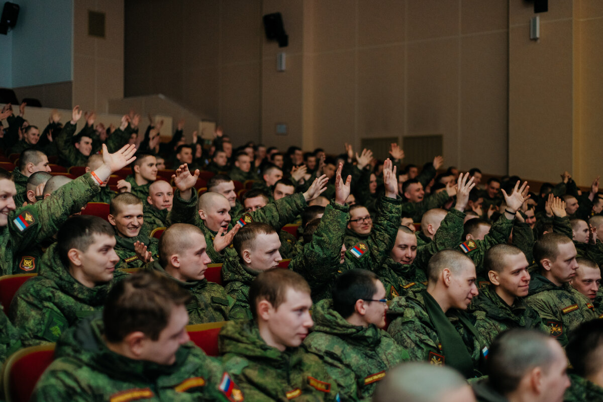 Артисты творческой группы ЦОК ВКС выступили перед участниками парада Победы  на Красной площади | ЦОК ВКС