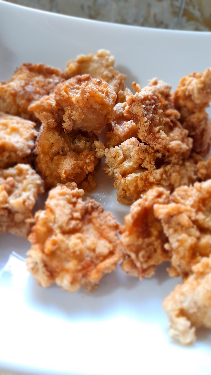 Хрустящие вкусные нагетсы.