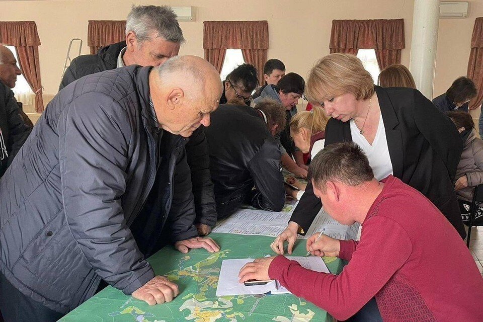     Мобильные группы побывали во всех населенных пунктах города.