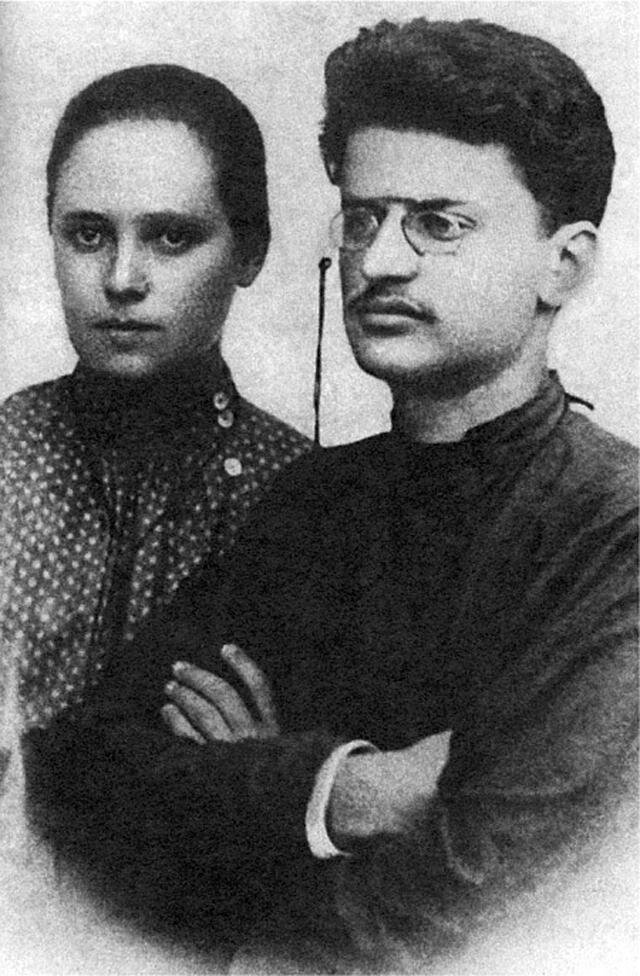 С женой Александрой  Соколовской