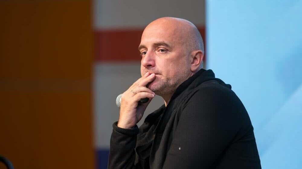     Пострадавший во время теракта писатель Захар Прилепин не получал подарков от губернатора Нижегородской области Глеба Никитина. Об этом NewsNN сообщила его пресс-служба.