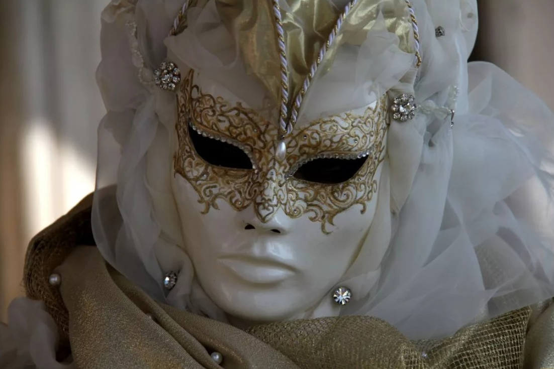Самая красивая маска. Венецианский карнавал Вольто. Маска венецианская. Маски венецианские карнавальные. Венецианская мелка.