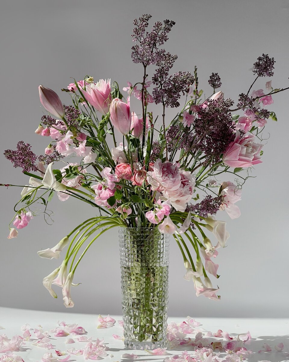    «Собран в саду» и Гусевской хрустальный завод представили коллекцию ваз (фото 1)