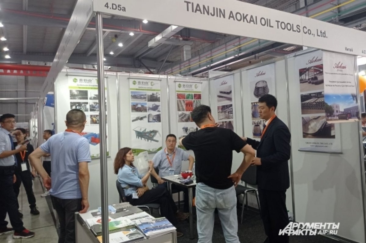    География гостей выставки кардинально поменялась: вместо щедрых европейцев приехали аскетичные китайцы.