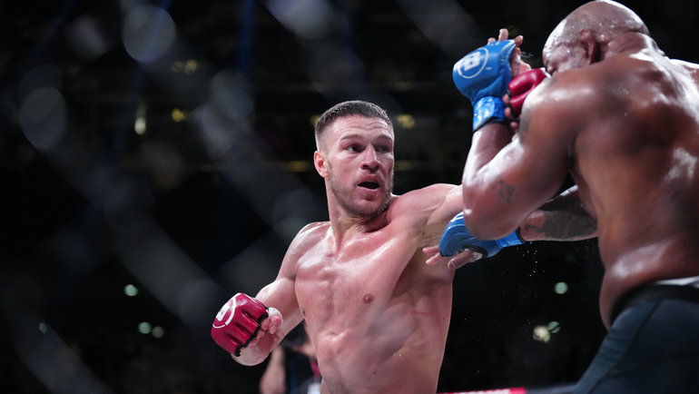    Вадим Немков в бою с Йоэлем Ромеро. Global Look Press