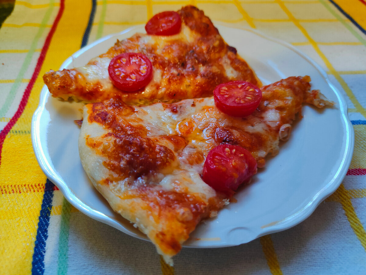 Простой и быстрый рецепт пиццы на кефире в духовке
