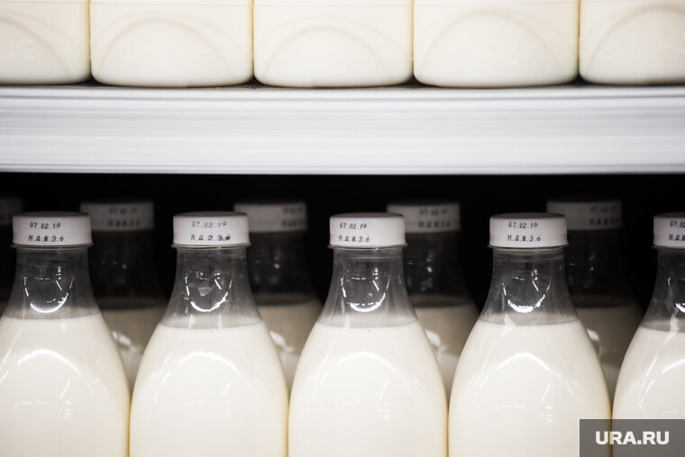    Комбинат выпускает молочную продукцию под оригинальным брендом