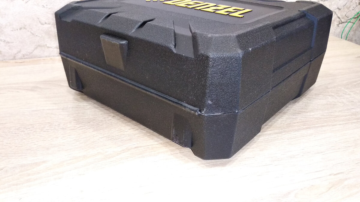 Шуруповерт дома – это почти аксиома. Он давно стал одним из обязательных инструментов, которые нужно держать дома просто так, чтобы были.-3-3