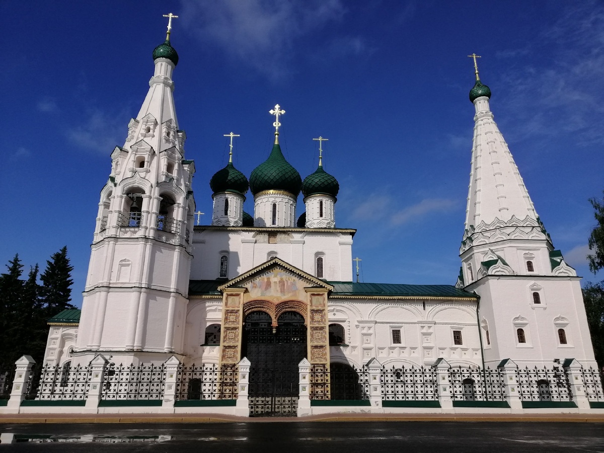 Церковь Ильи Пророка в центре Ярославля