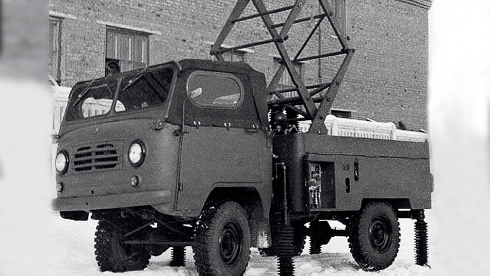 Авиационный подъемник А-64