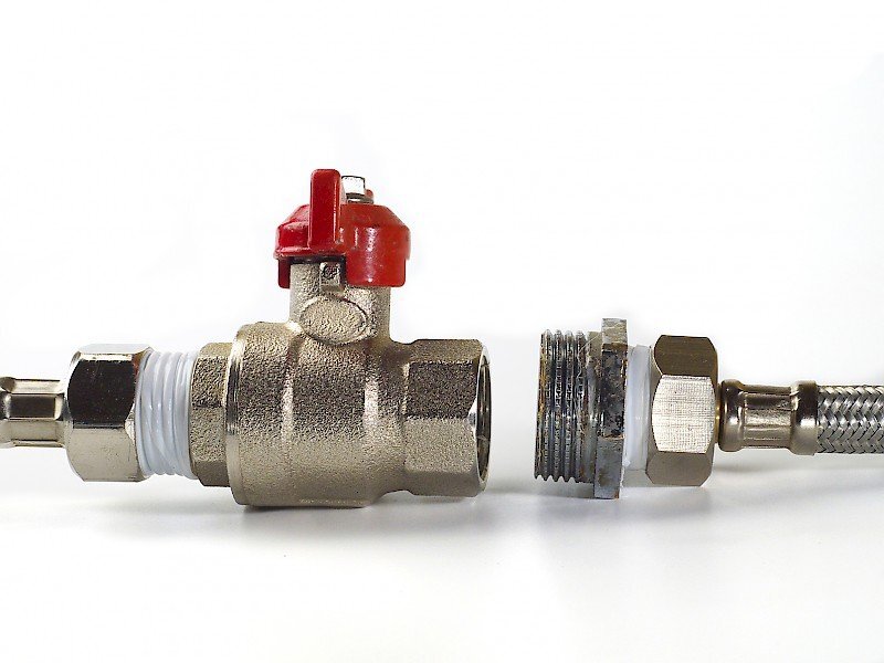 Уплотнение резьбовых соединений водопровода | Сантехмастер Групп | Дзен