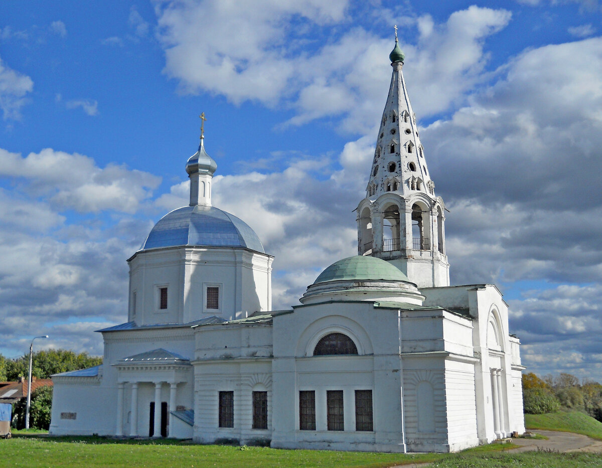 храм всех святых в серпухове