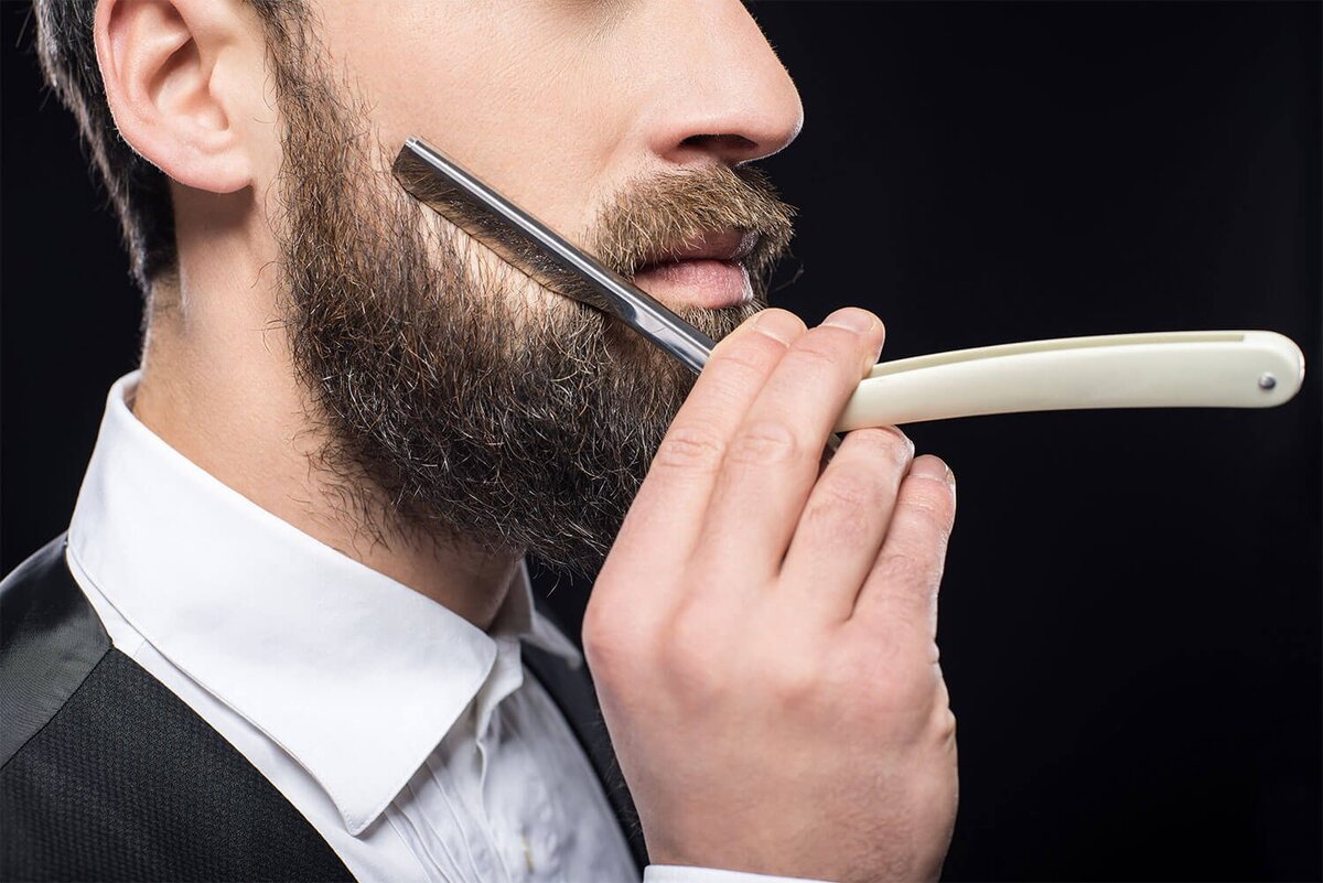 Как правильно бриться мужчине станком для роста щетины на лице