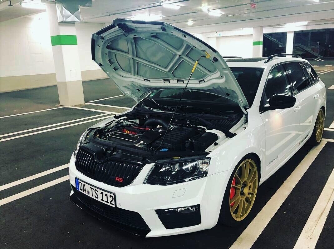 Автомобиль в прекрасном внешнем состоянии. 