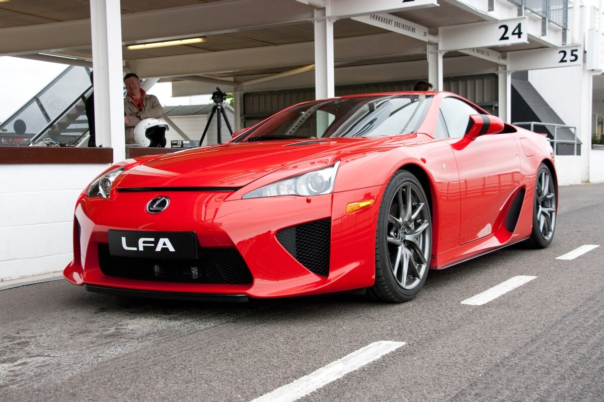 Лексус LFA белый