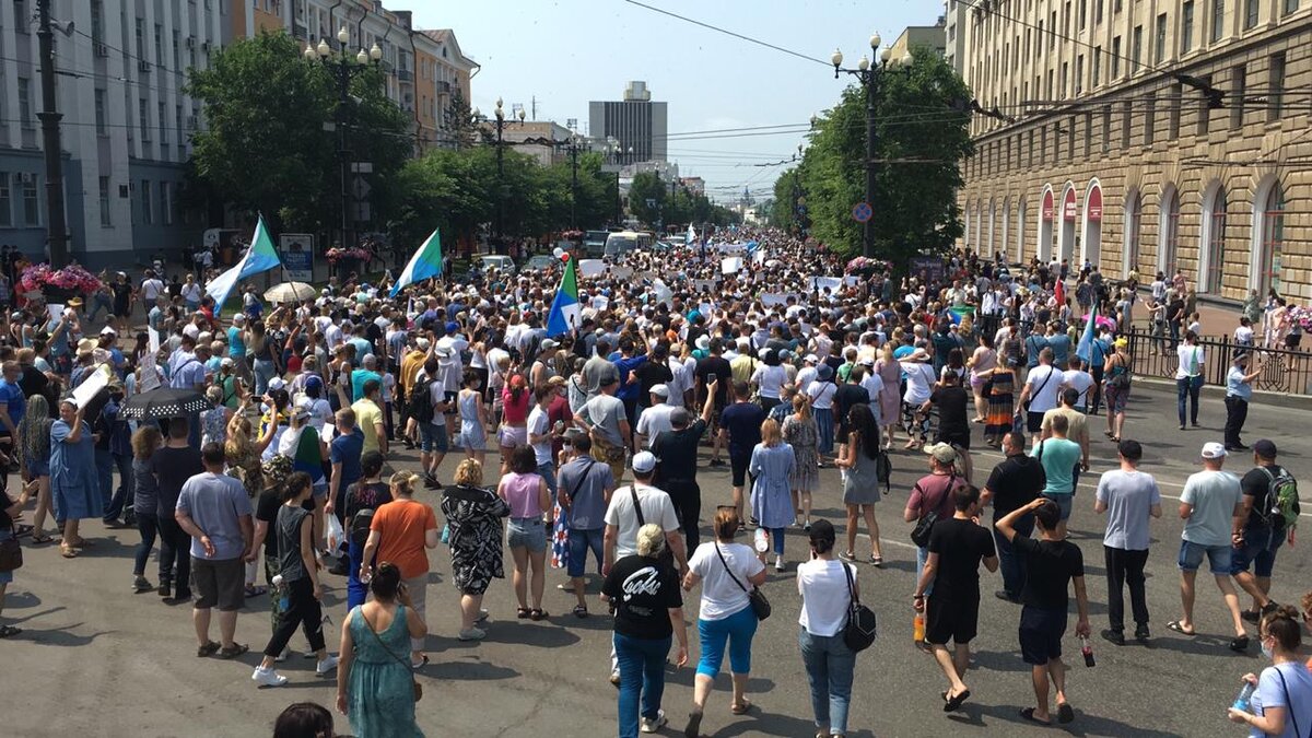 3 тысячи человек. Хабаровск площадь Ленина митинг. Хабаровск толпа. Митинги на Дальнем востоке сейчас. Протисты на Дальнем востоке.