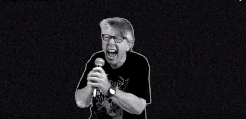 Бабушка кричит на внука