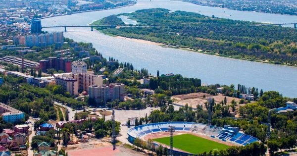 Астрахань растянута на 45 км вдоль побережья дельты Волги
