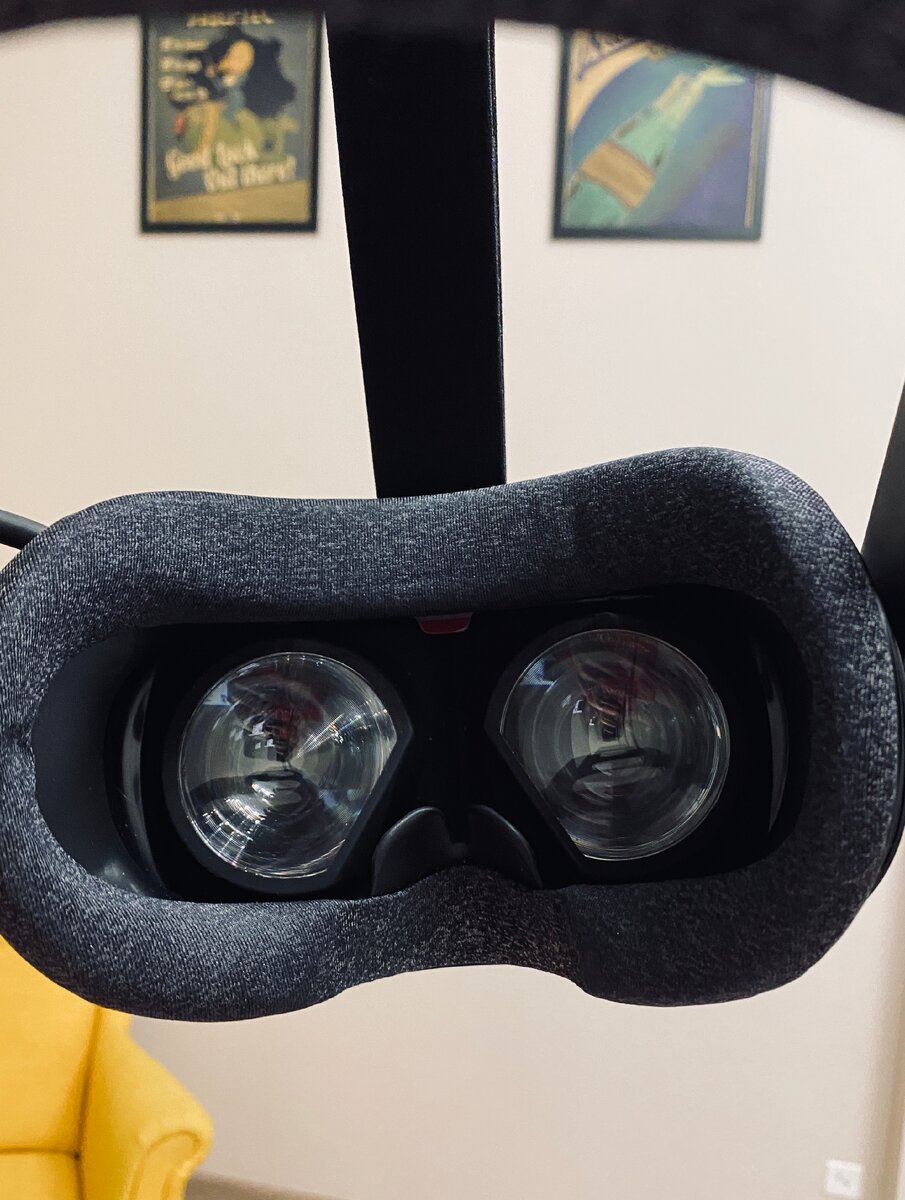 Так выглядит родная маска Valve Index. Фото автора.