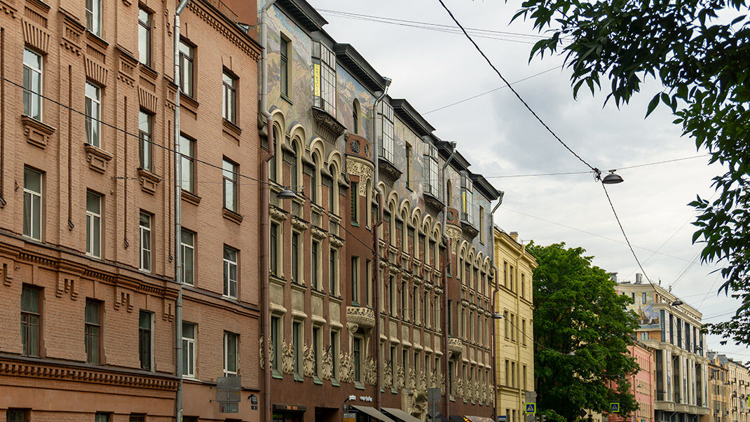 Доходный дом Н. Н. Лейхтенбергского на Петроградской стороне