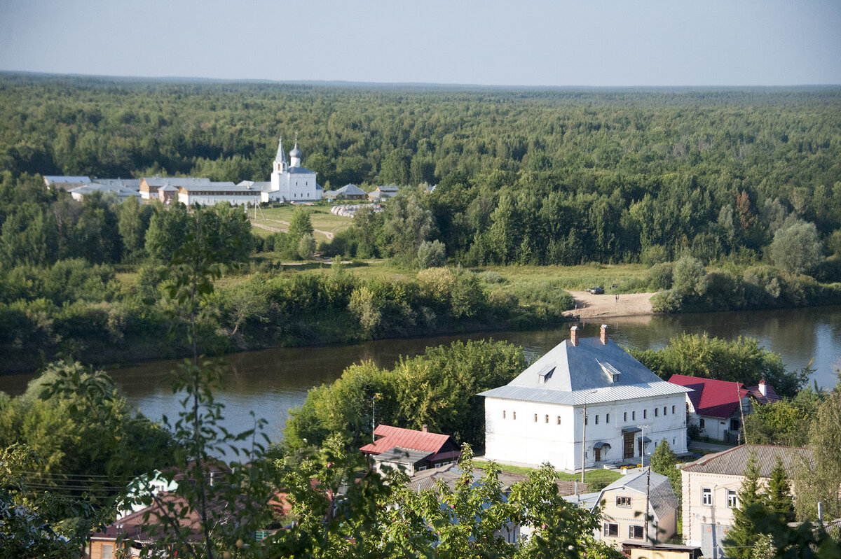 Знаменский монстырь, вид с Никольской горы