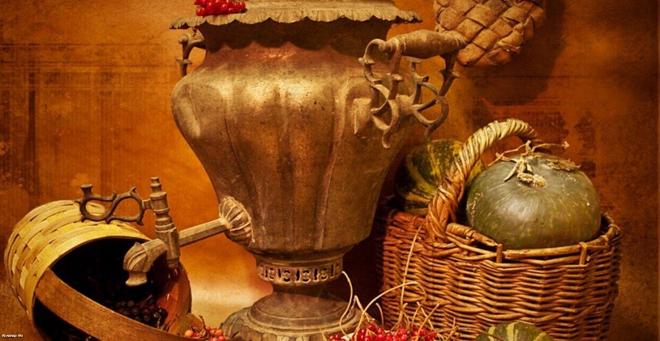 старинный самовар.