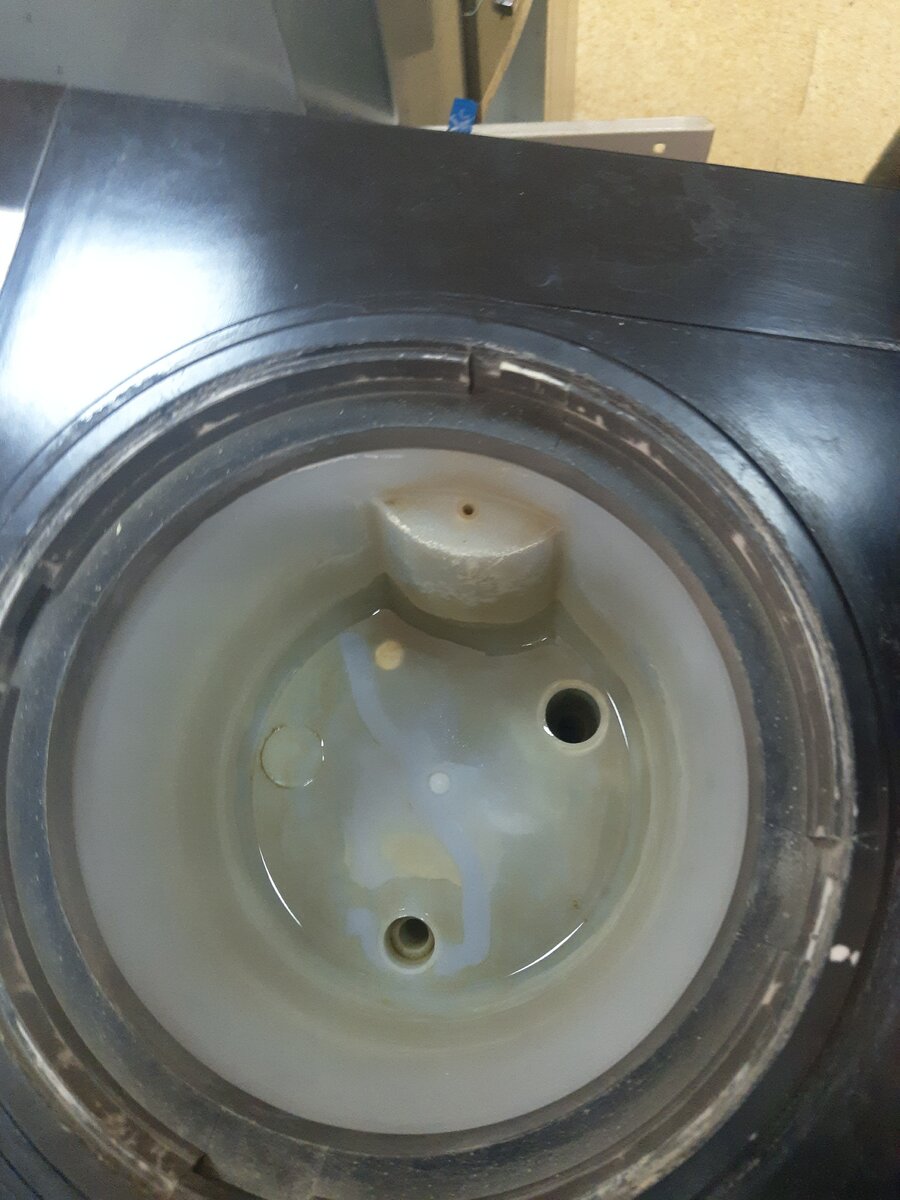 Где то её меньше и она тёмная 