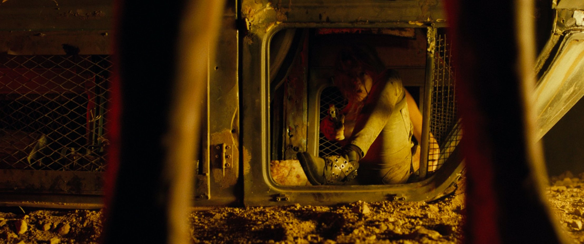 кадр из фильма выжившие (Hostile, 2017)