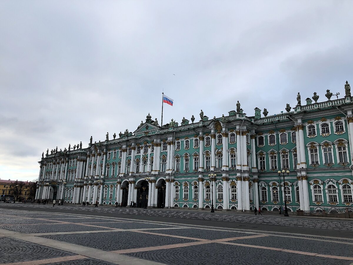 Эрмитаж прекрасен в любое время года!