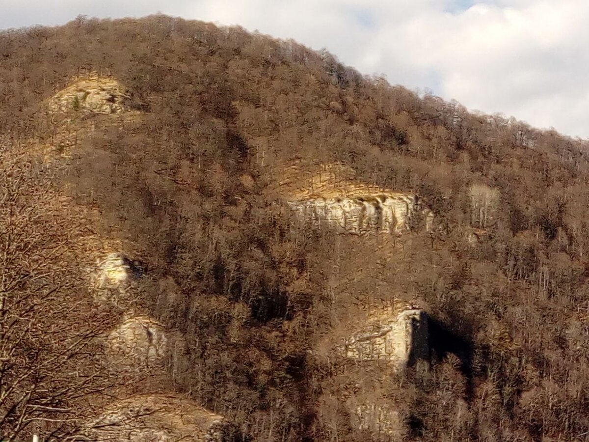 Смотровая площадка в центре горы.