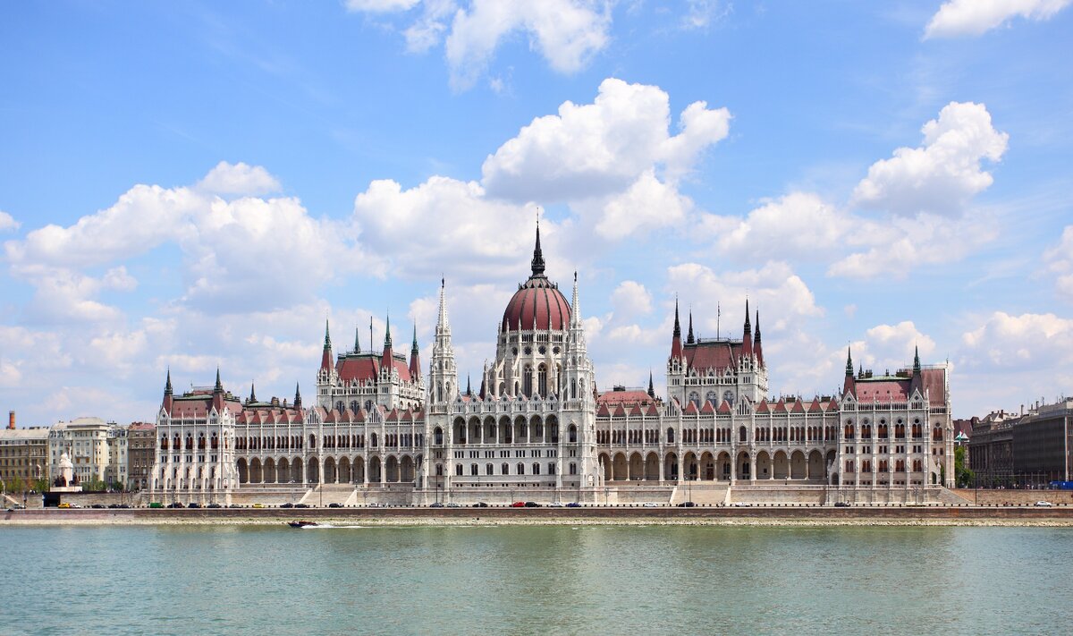 Здание Парламента в Будапеште.