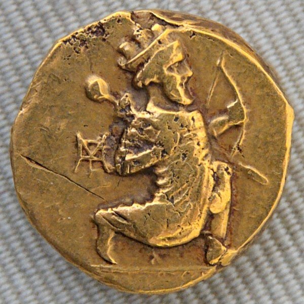  Двойной дарик. 330-300 годы до нашей эры. Источник: © Marie-Lan Nguyen / Wikimedia Commons