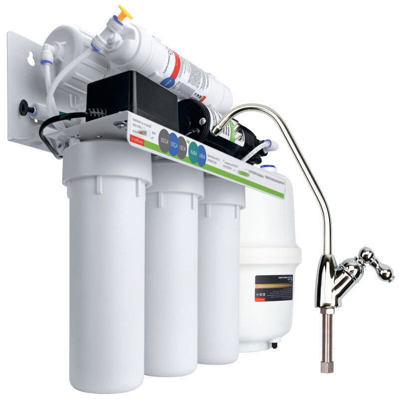 Типичный фильтр обратного осмоса с помпой